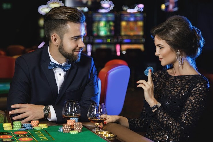 tttjili casino section with live dealer tables and slot games